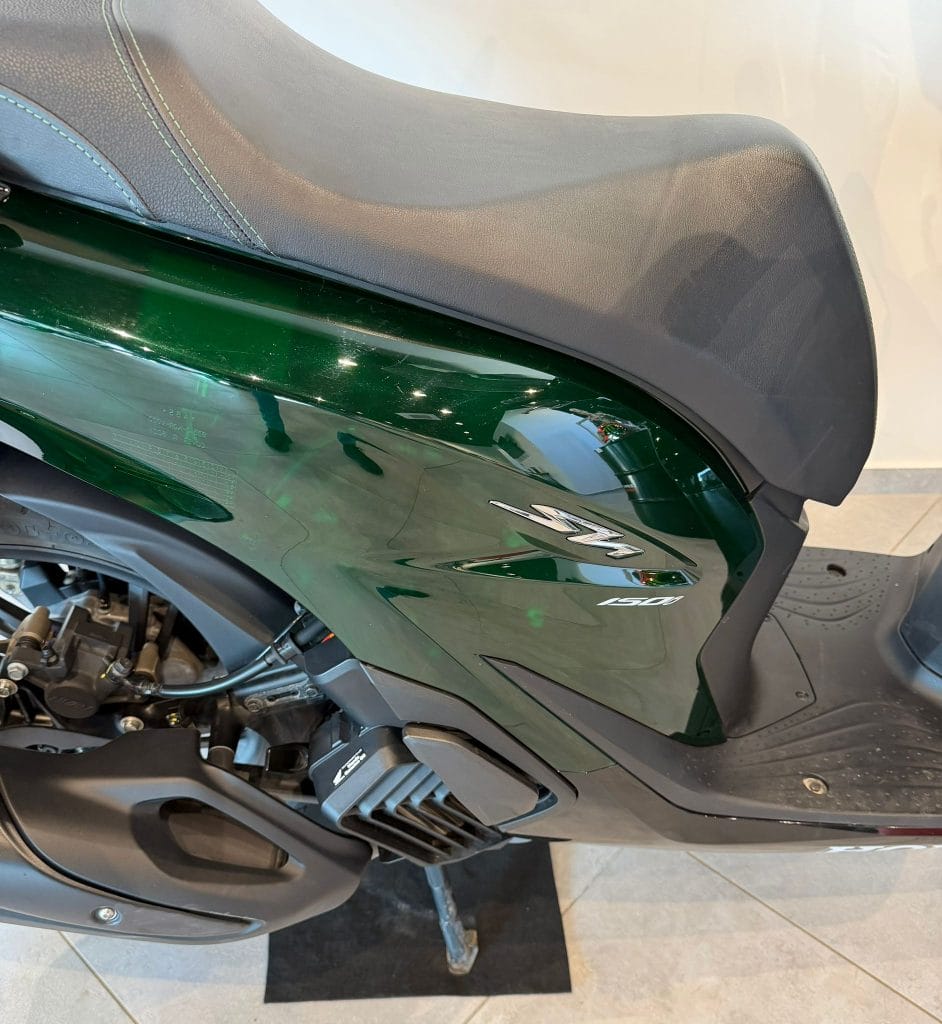 Honda SH 150i Vetro Green - 2024