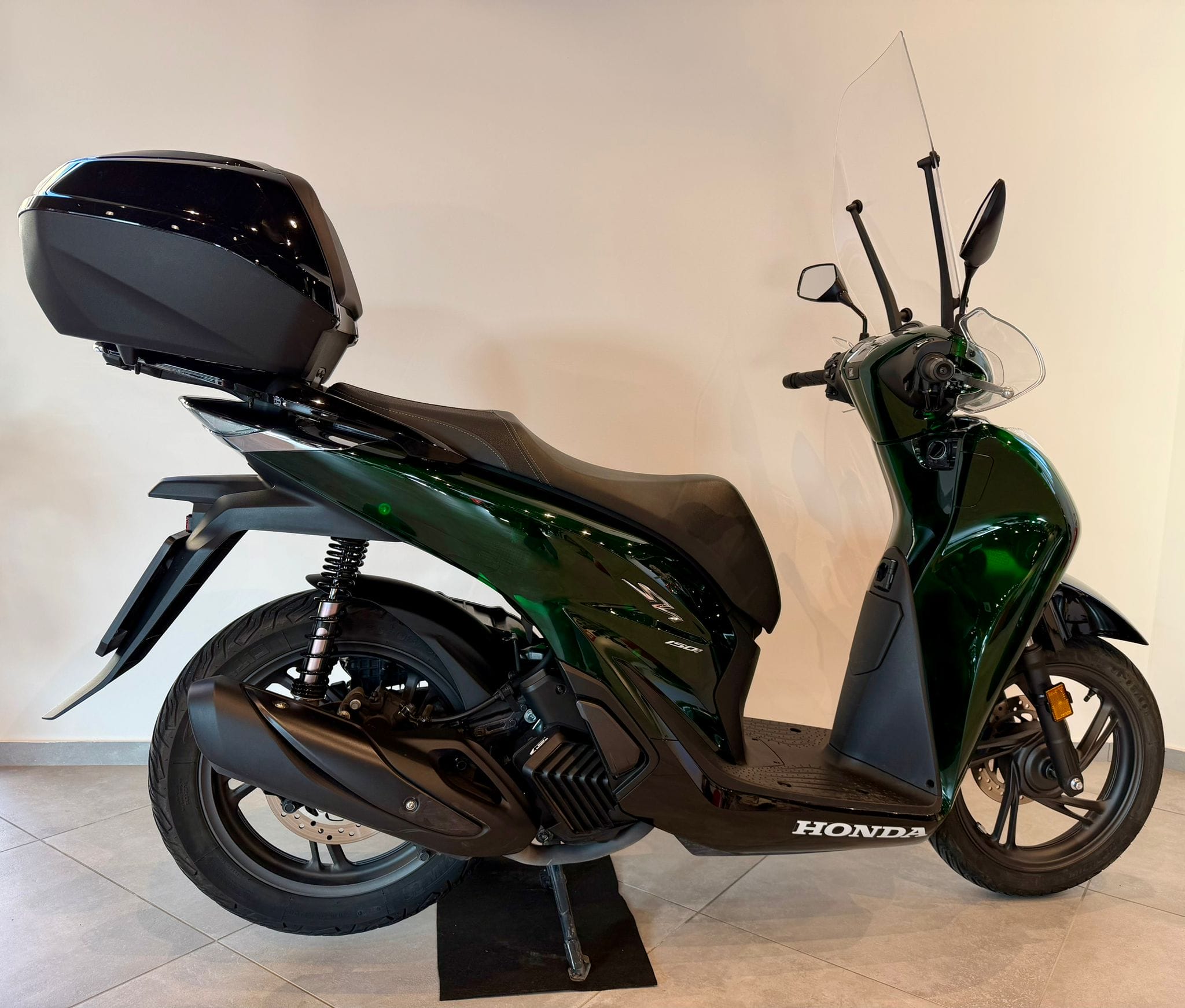 Honda SH 150i Vetro Green - 2024