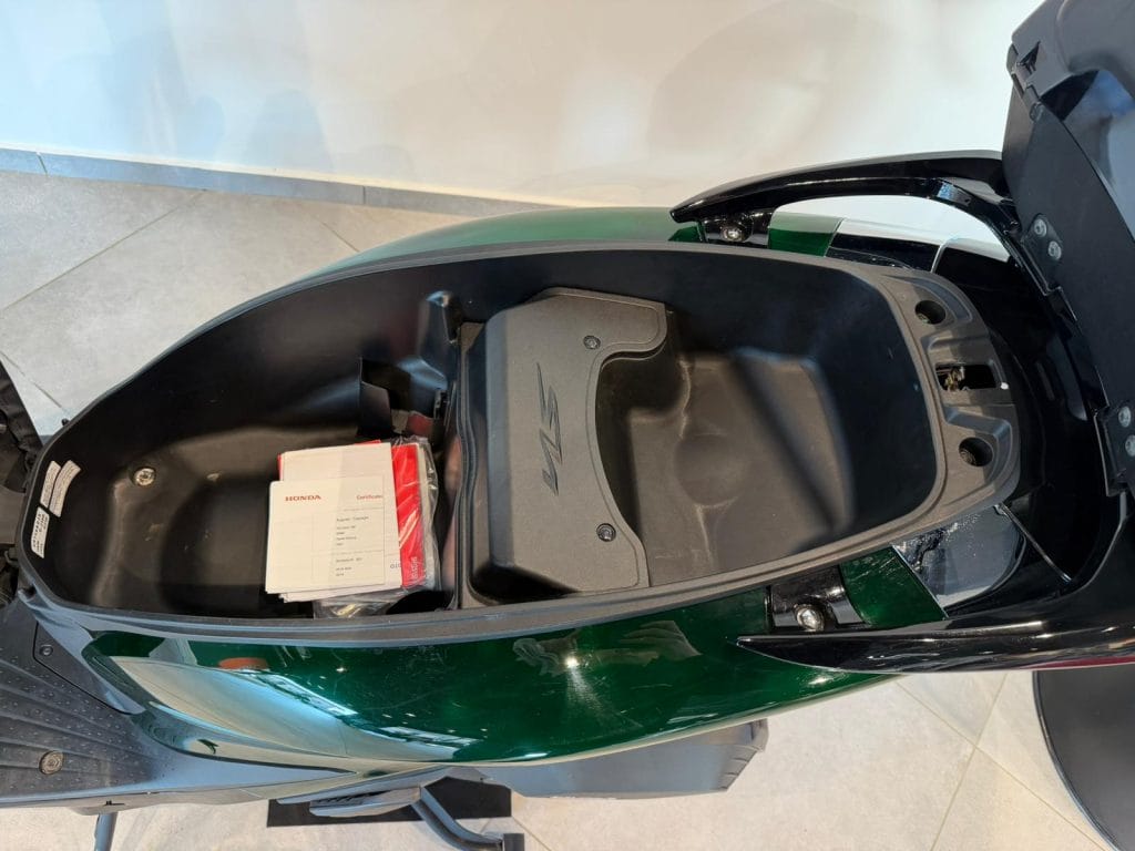 Honda SH 150i Vetro Green - 2024